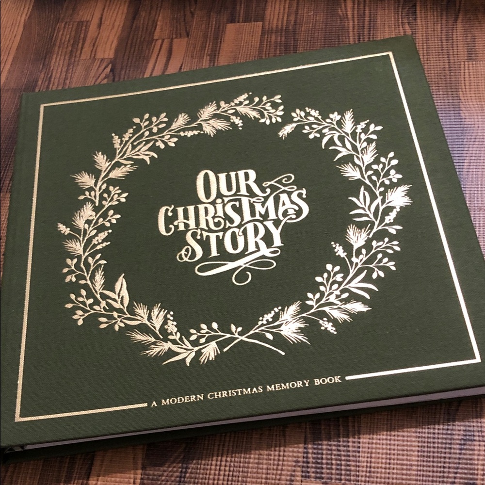 Our Christmas Story Memory Book — Green